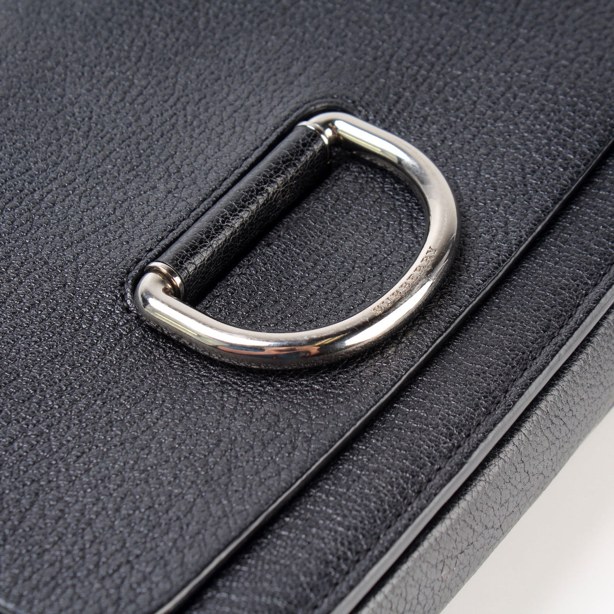 D-Ring Flap Chain Shoulder