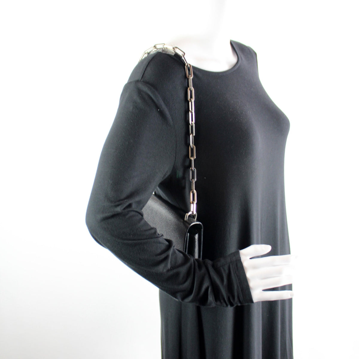 D-Ring Flap Chain Shoulder