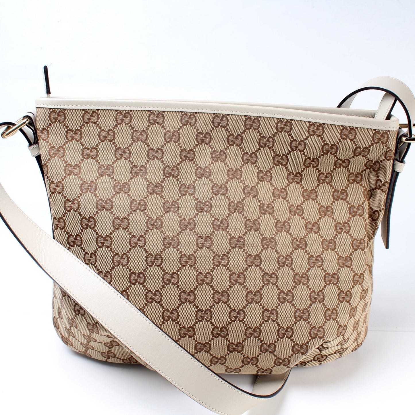 388930 GG Canvas Shoulder Bag lbcase