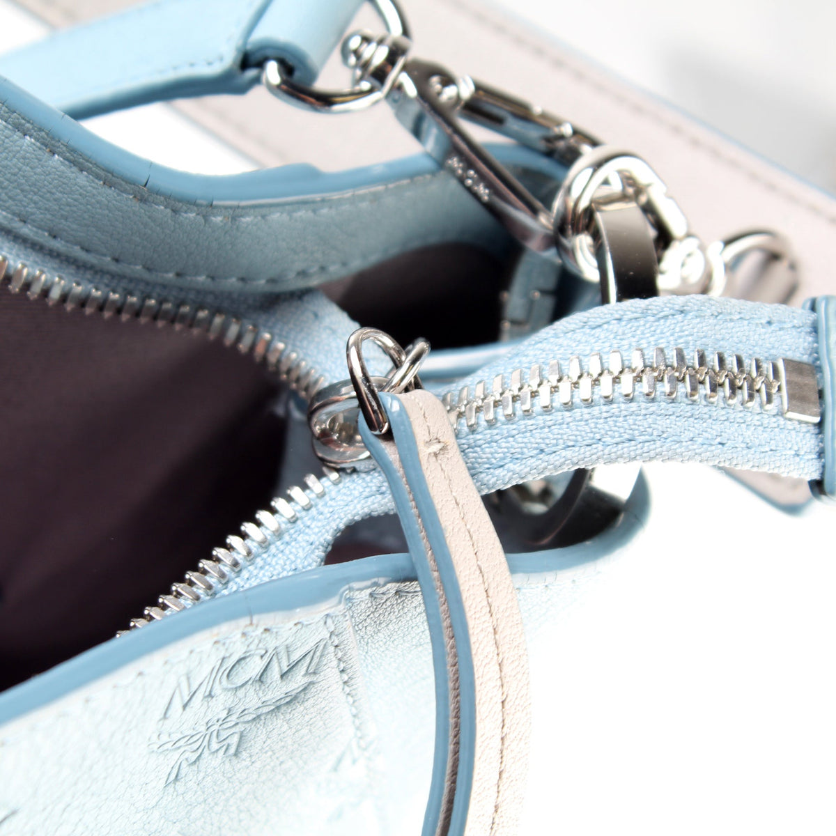 Klara Hobo Leather Medium