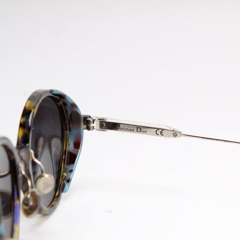 0X81W Umbrage Sunglasses