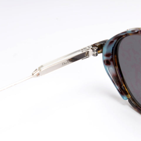 0X81W Umbrage Sunglasses