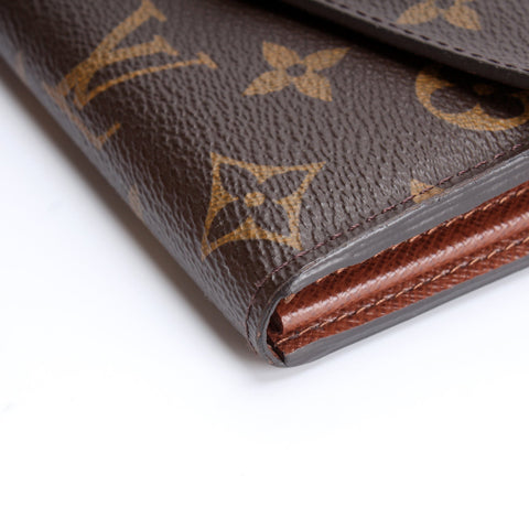Sarah Wallet Monogram