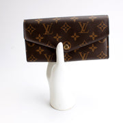 Sarah Wallet Monogram
