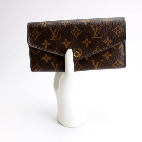 Sarah Wallet Monogram