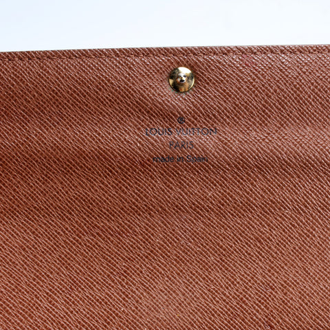 Sarah Wallet Monogram