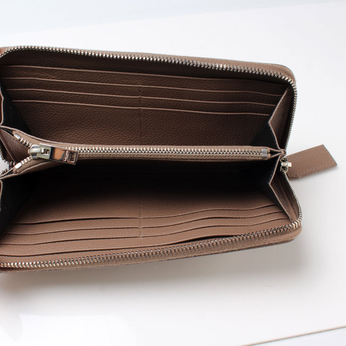 Logo Zip Around Wallet