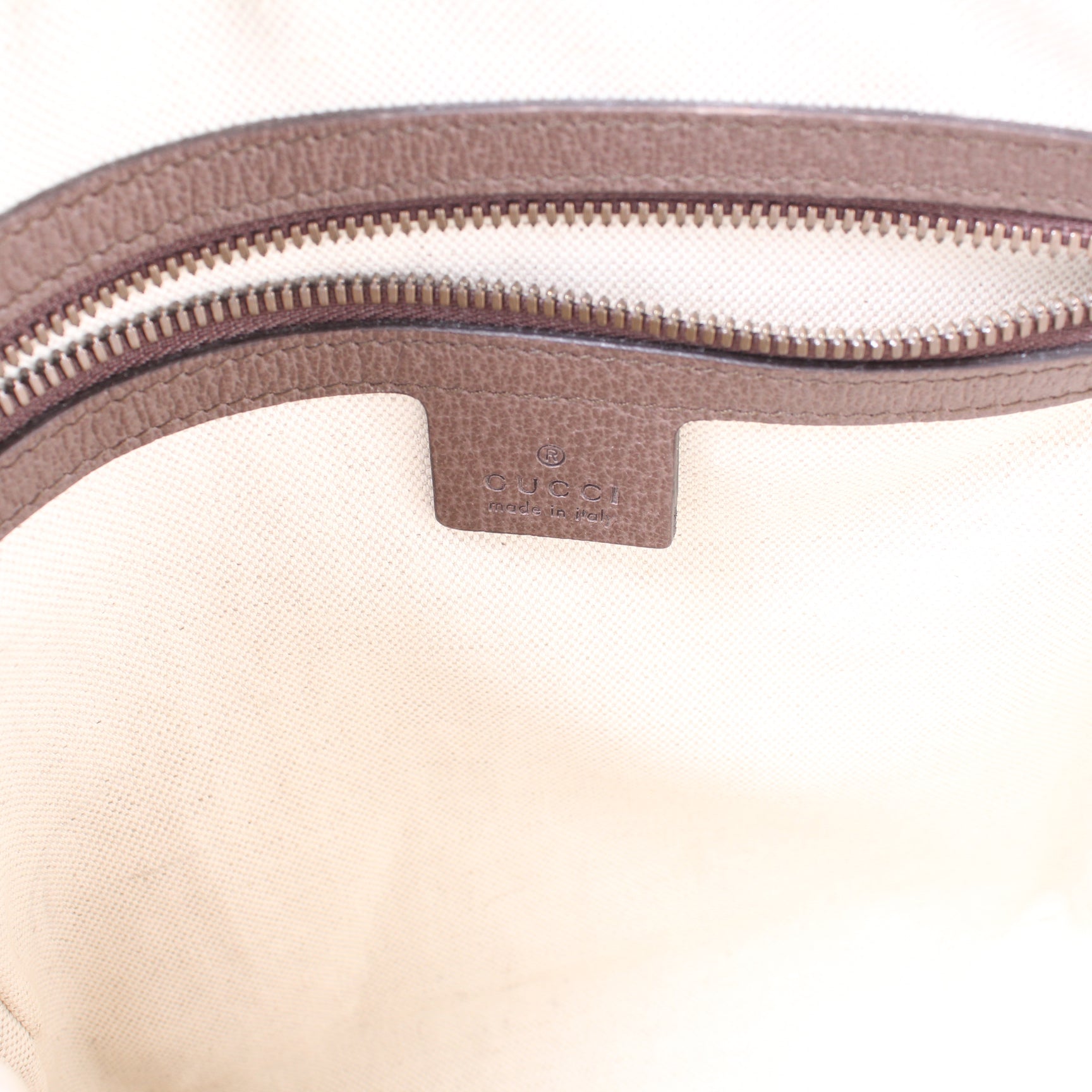 547926 Ophidia Messenger lbcase