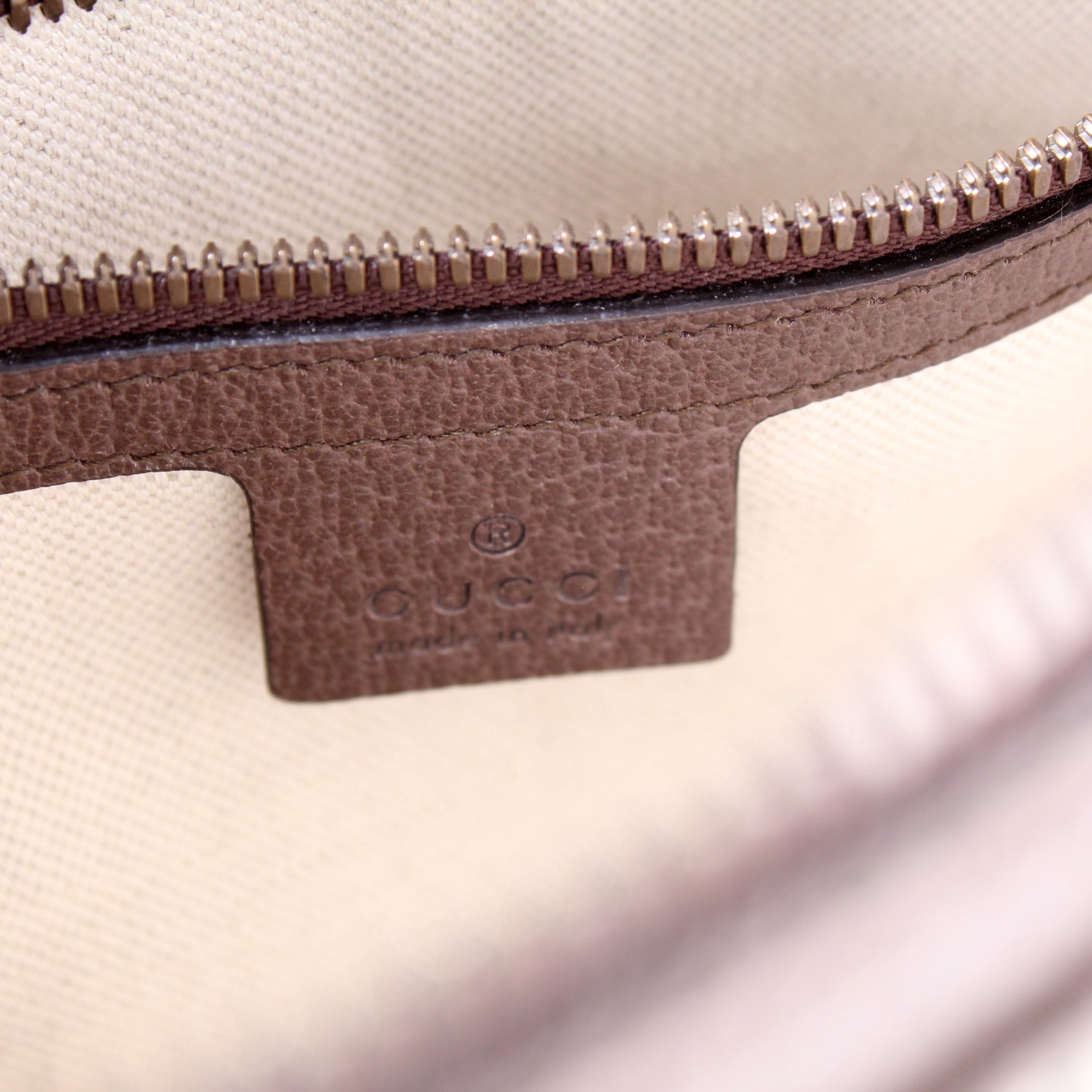 547926 Ophidia Messenger lbcase