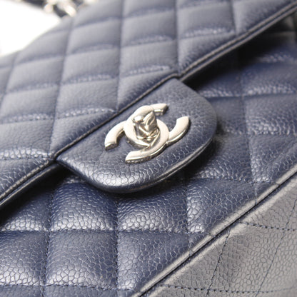 Classic Flap Medium Caviar 19M