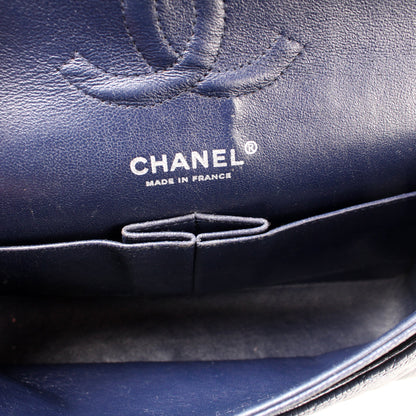 Classic Flap Medium Caviar 19M