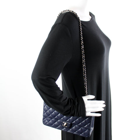 Classic Flap Medium Caviar 19M