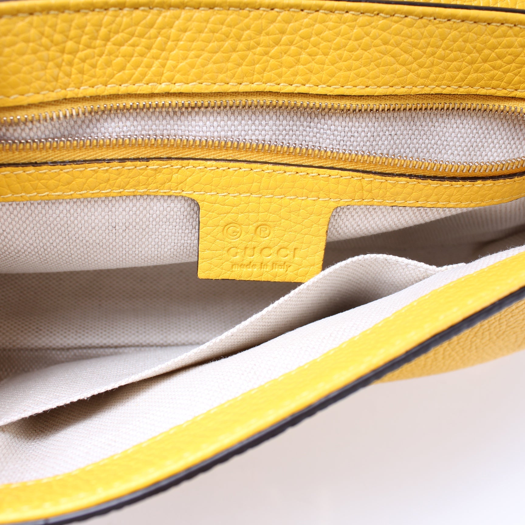 536224 Soho Chain Tassel Flap lbcase