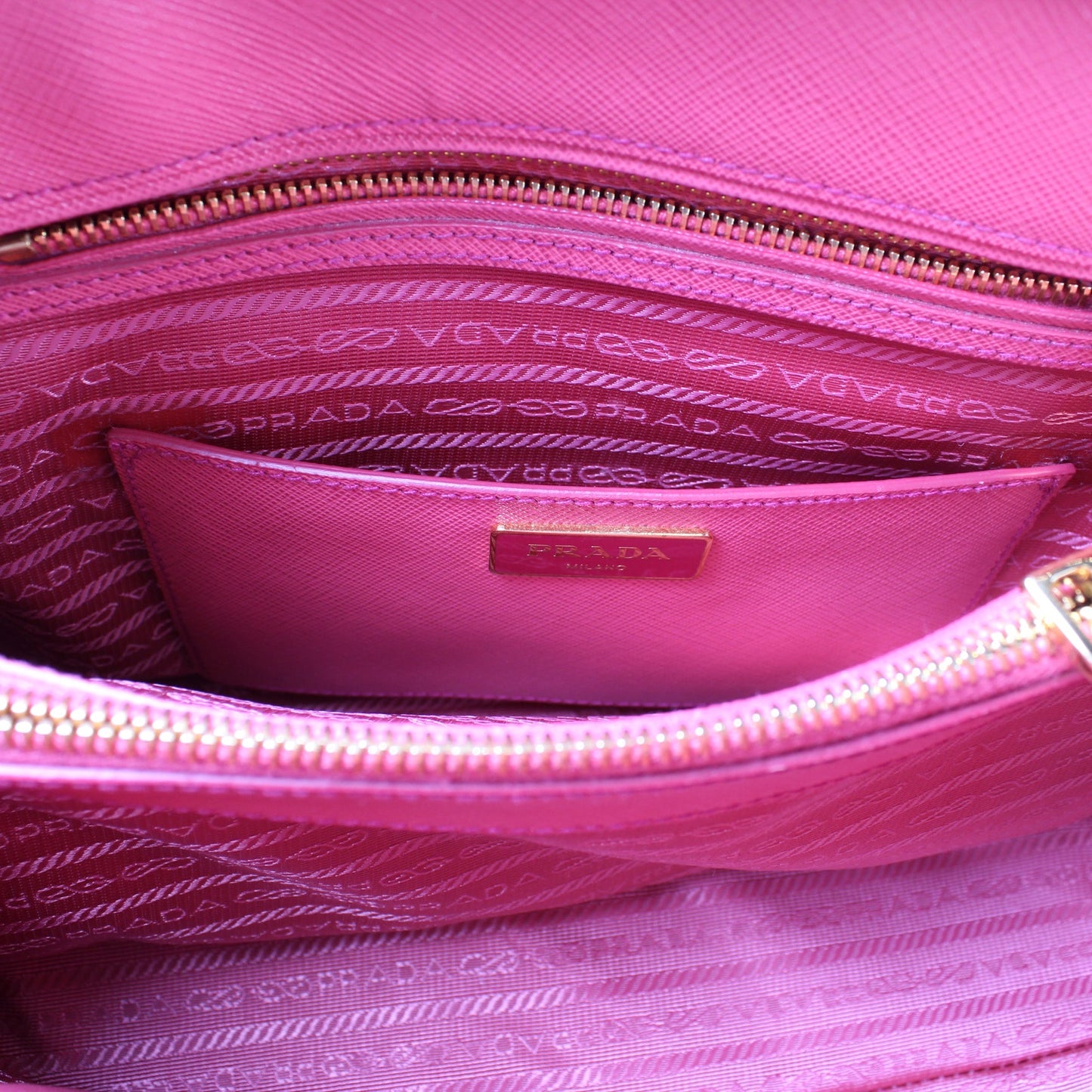 Saffiano Lux Promenade Medium