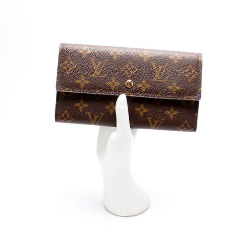 International Wallet Monogram