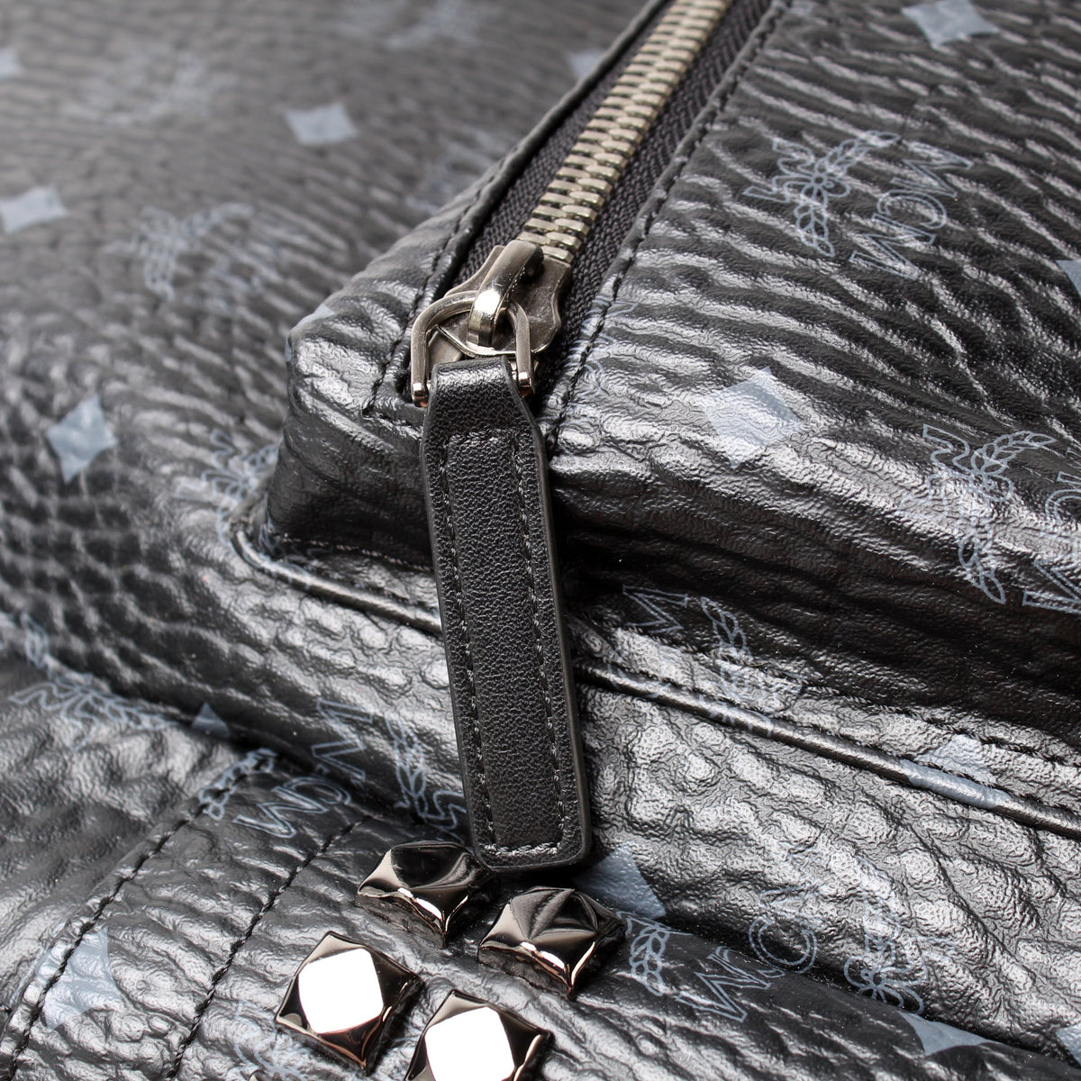 Stark Backpack Medium