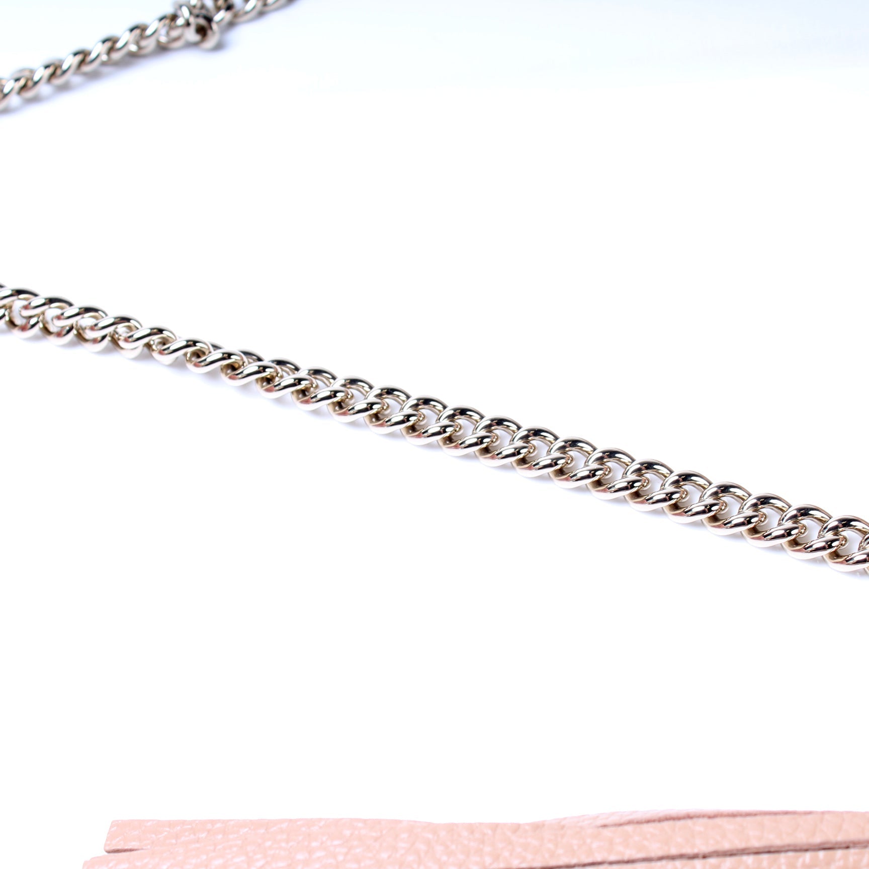 536224 Soho Chain Tassel Flap lbcase