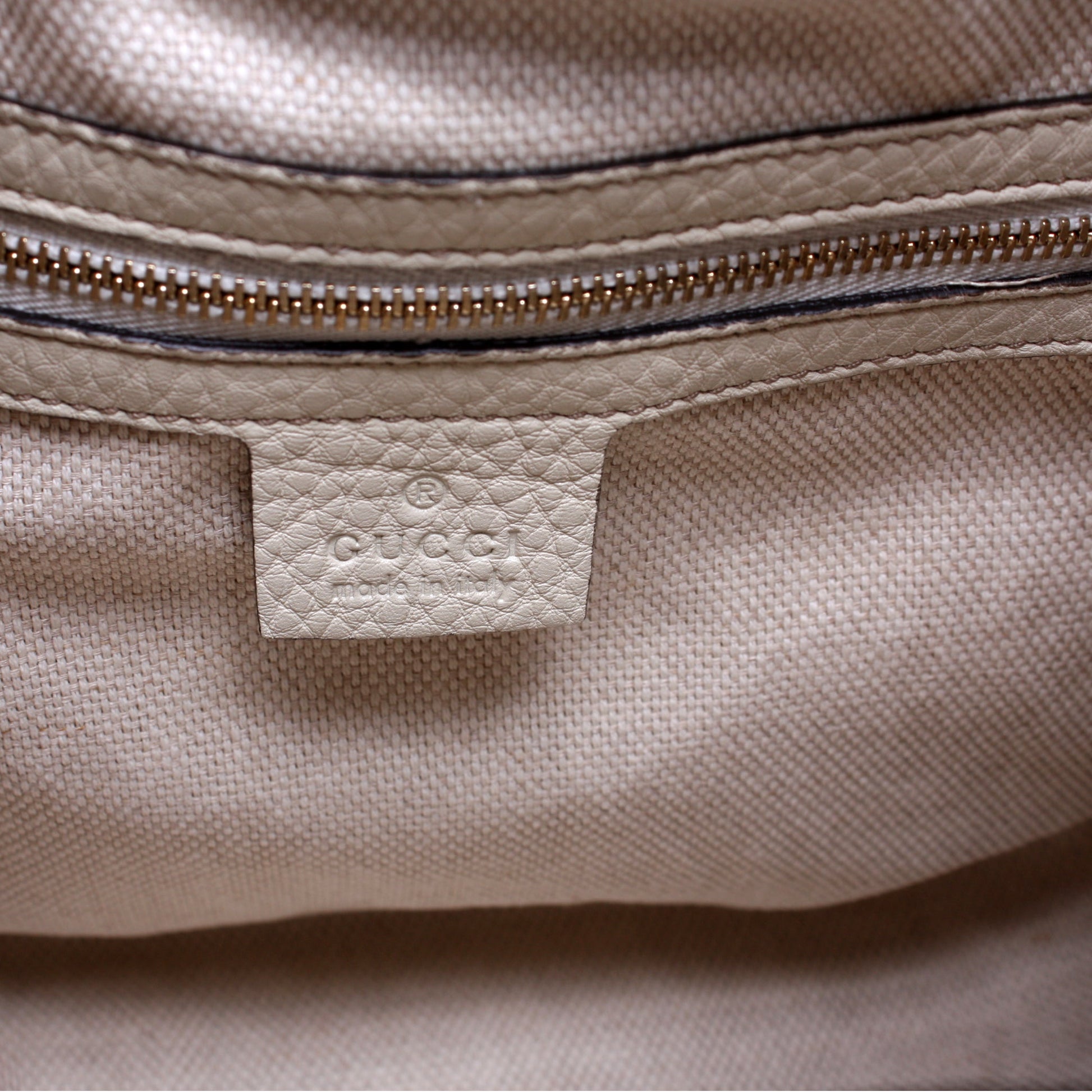 336751 Soho Leather Shoulder Bag lbcase