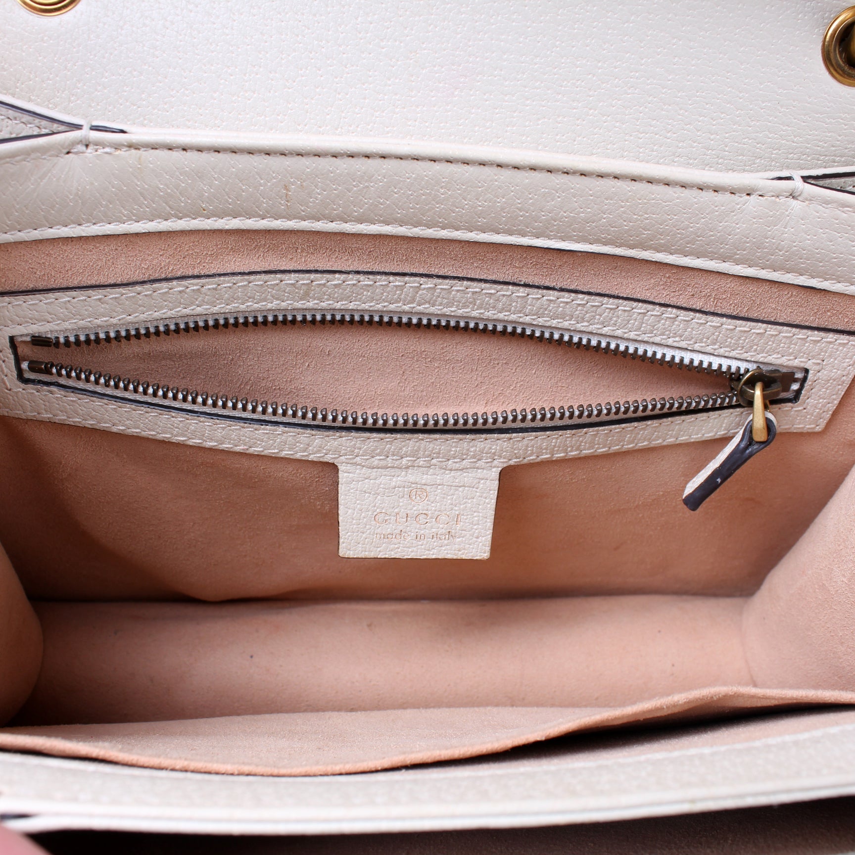 476541 Queen Margaret Small Top Handle lbcase
