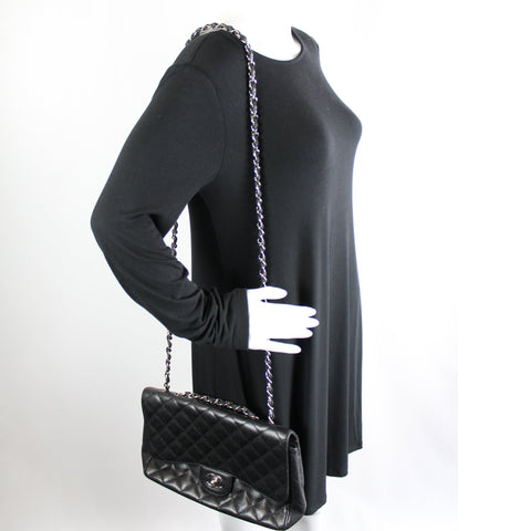 Classic Flap Jumbo Caviar 13M