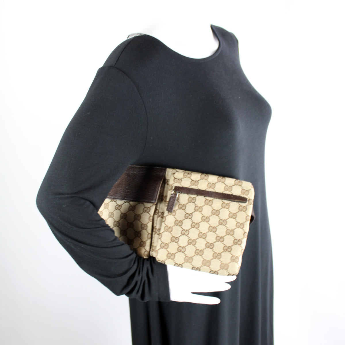 28566 GG Canvas Waist Bag lbcase