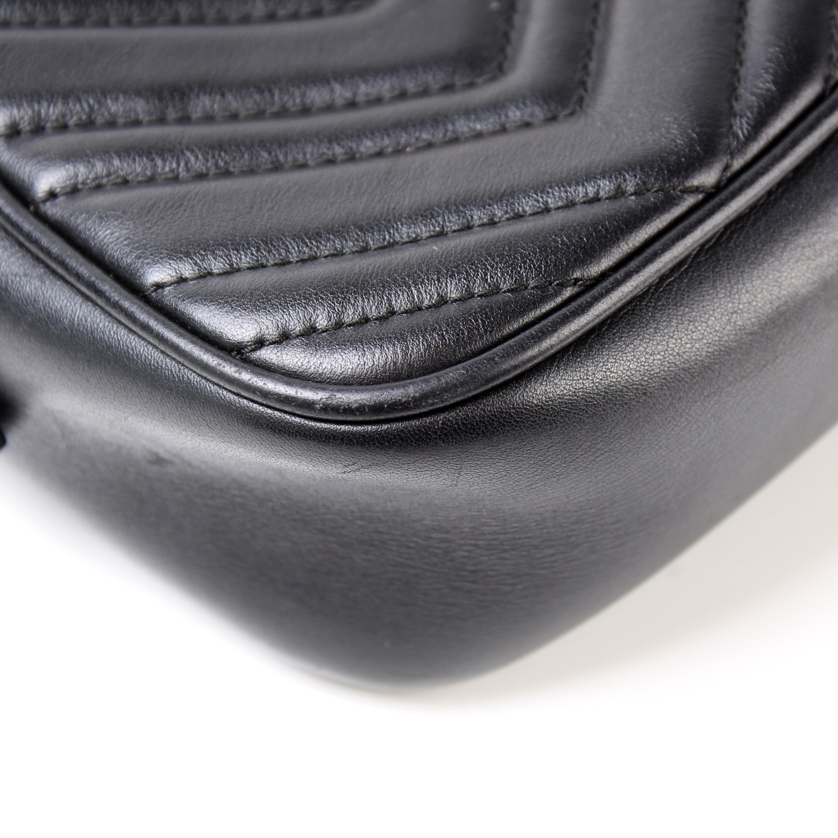 447632 Marmont Small Leather Camera Bag lbcase