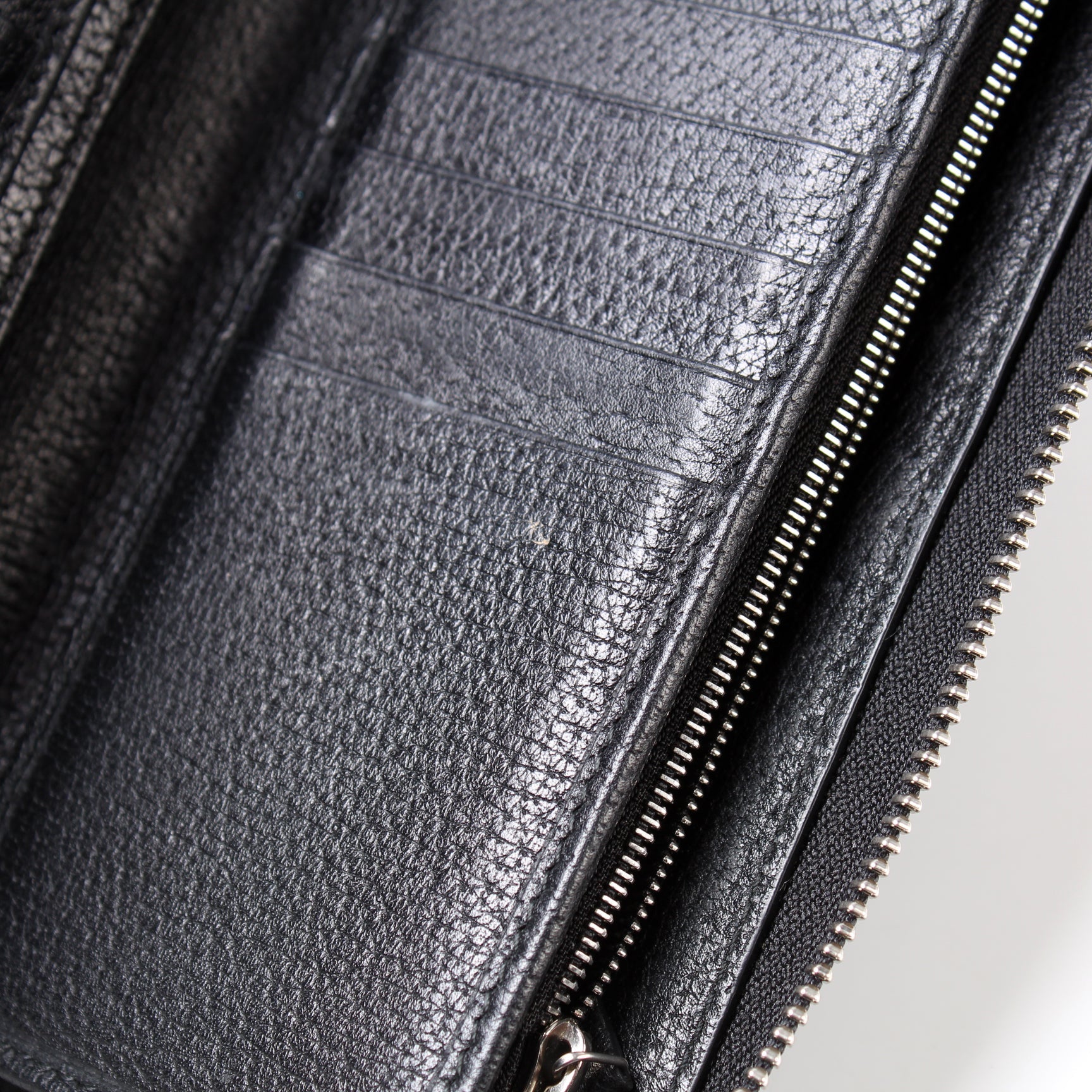 459138 Logo Zip Around Wallet Leather lbcase