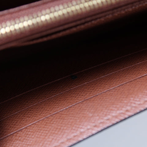 Sarah Wallet Monogram Newer