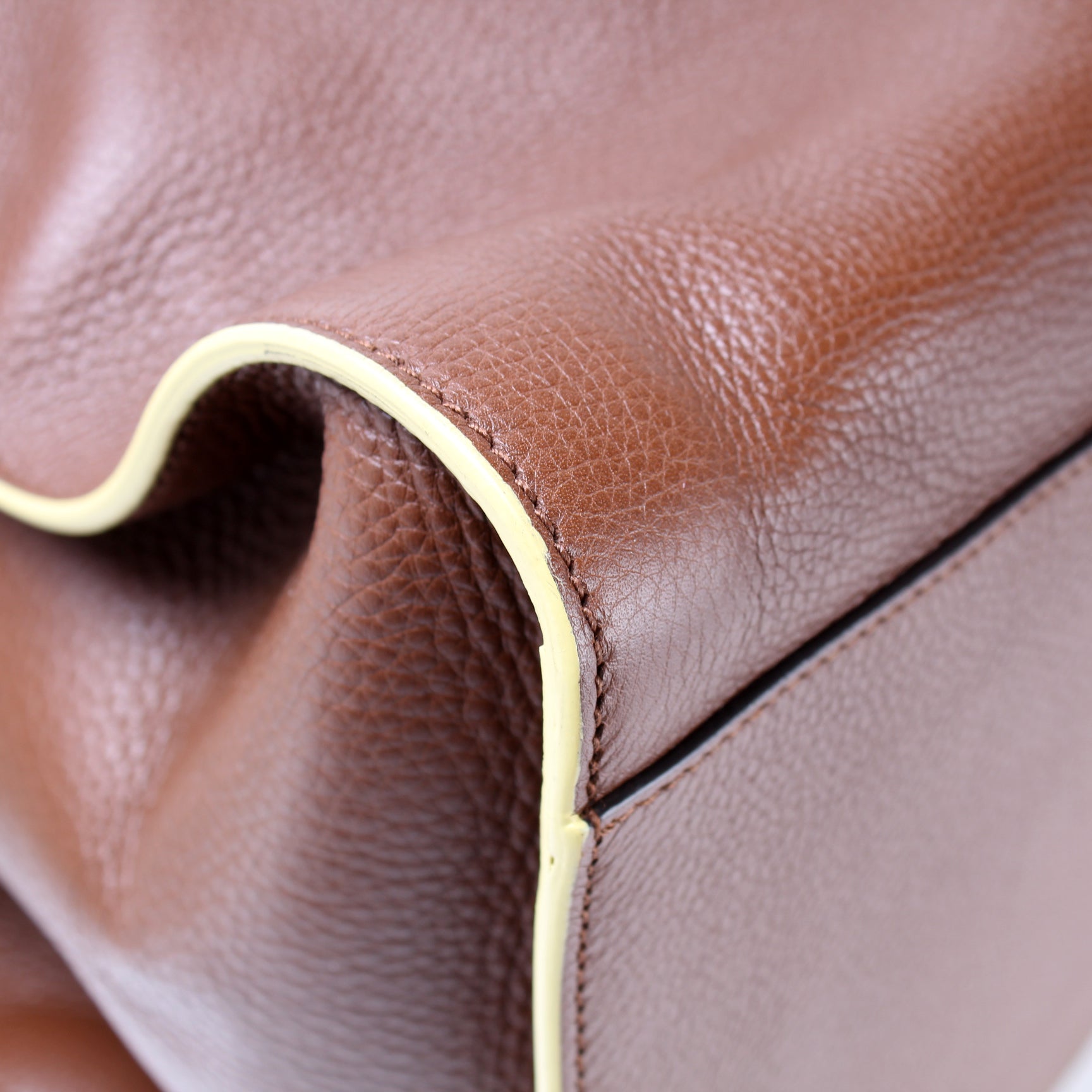 370820 Rambled Layered Tote Leather lbcase