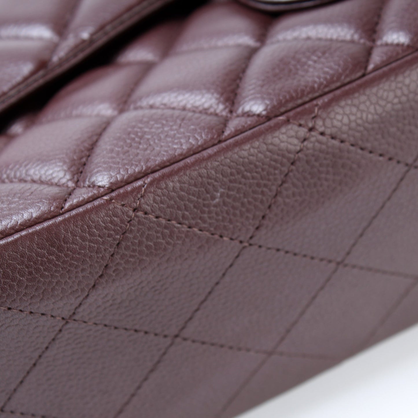 Classic Flap Maxi Caviar 14M