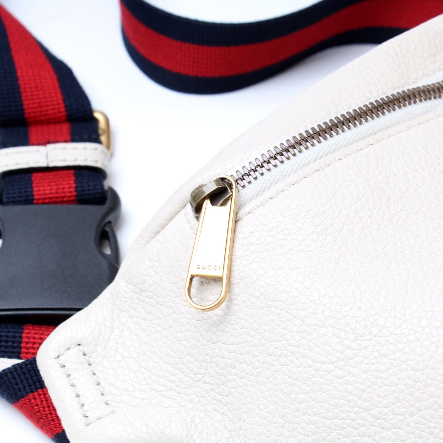 493869 Retro Belt Bag lbcase