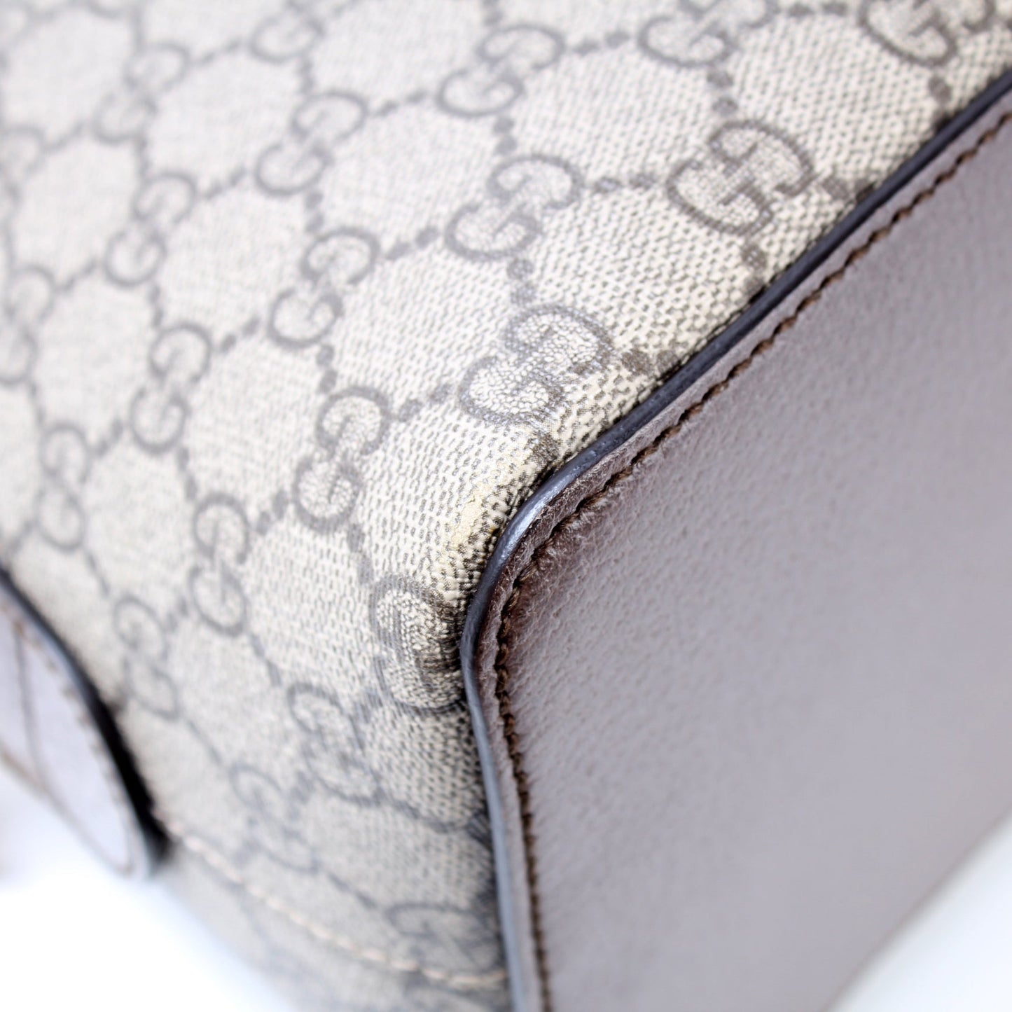 524533 Ophidia Medium Top Handle lbcase