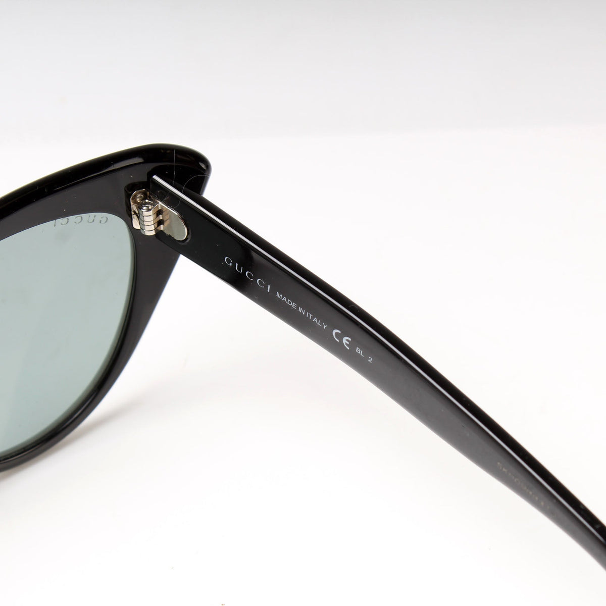 Cat Eye Sunglasses GG3806 lbcase