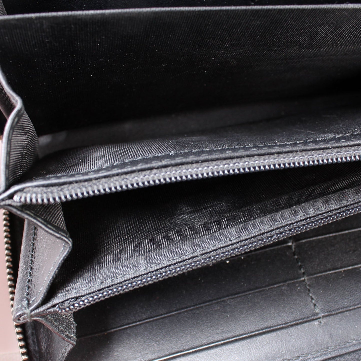 408831 Web GG Supreme Zip Around Wallet lbcase