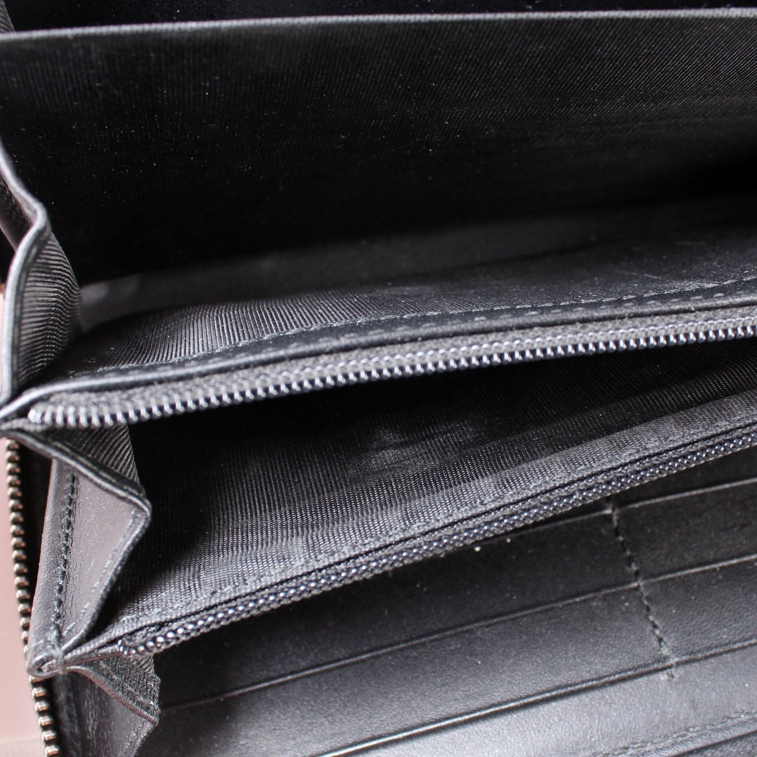 408831 Web GG Supreme Zip Around Wallet lbcase