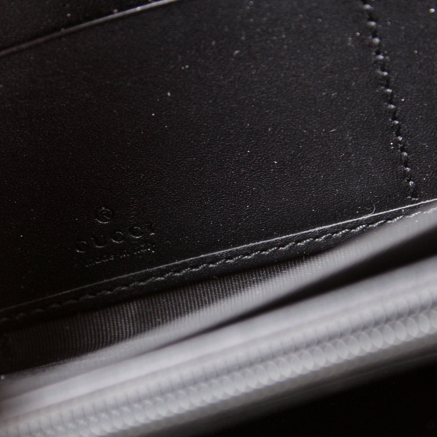 408831 Web GG Supreme Zip Around Wallet lbcase