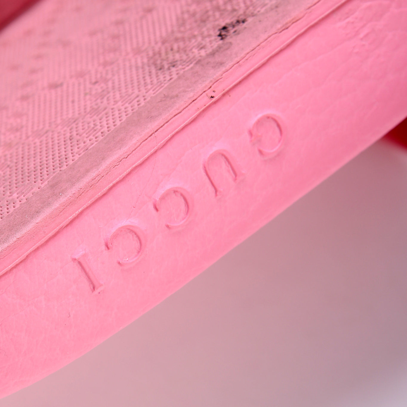 GG Logo Rubber Slides Size 38 lbcase