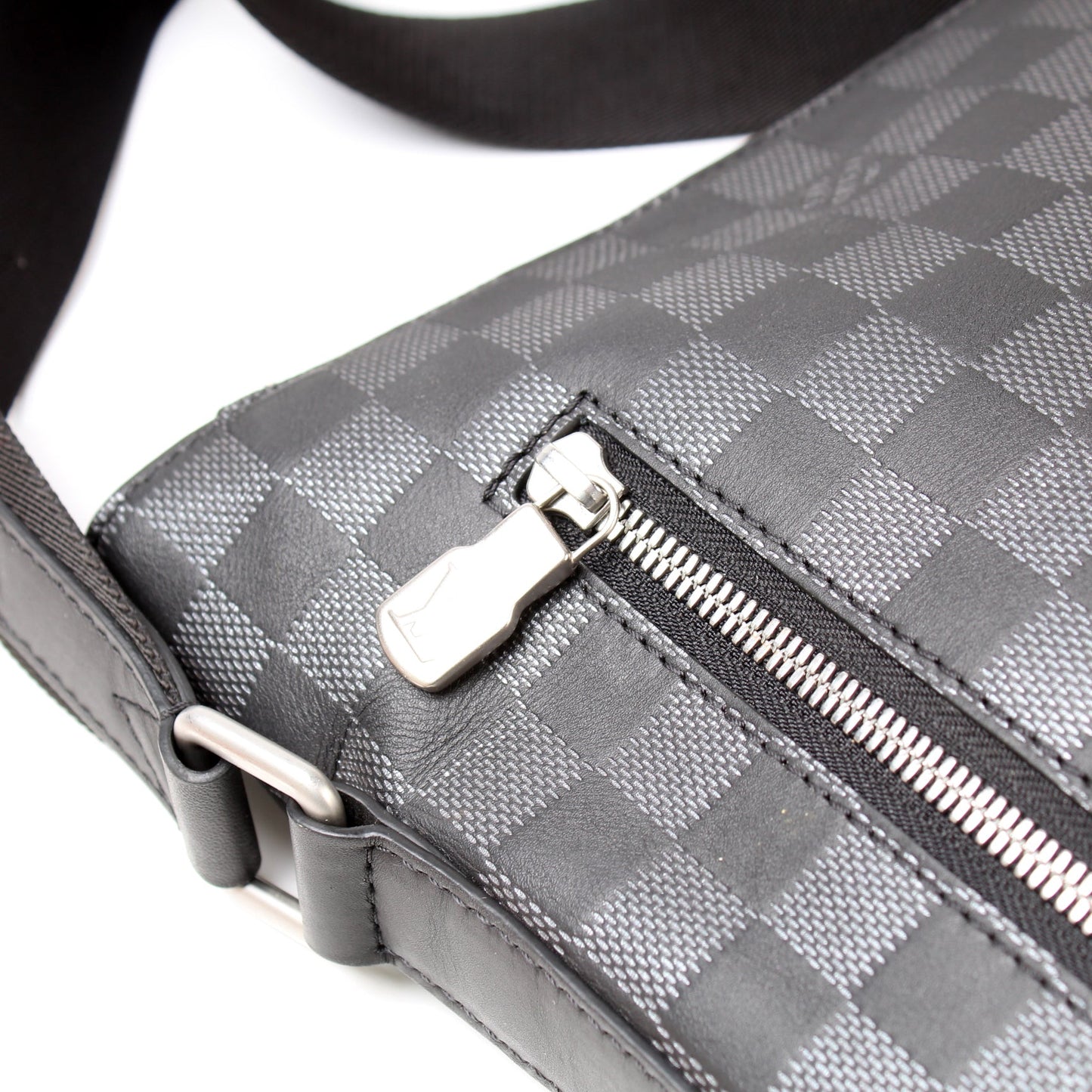 Discovery Messenger BB Infini Leather