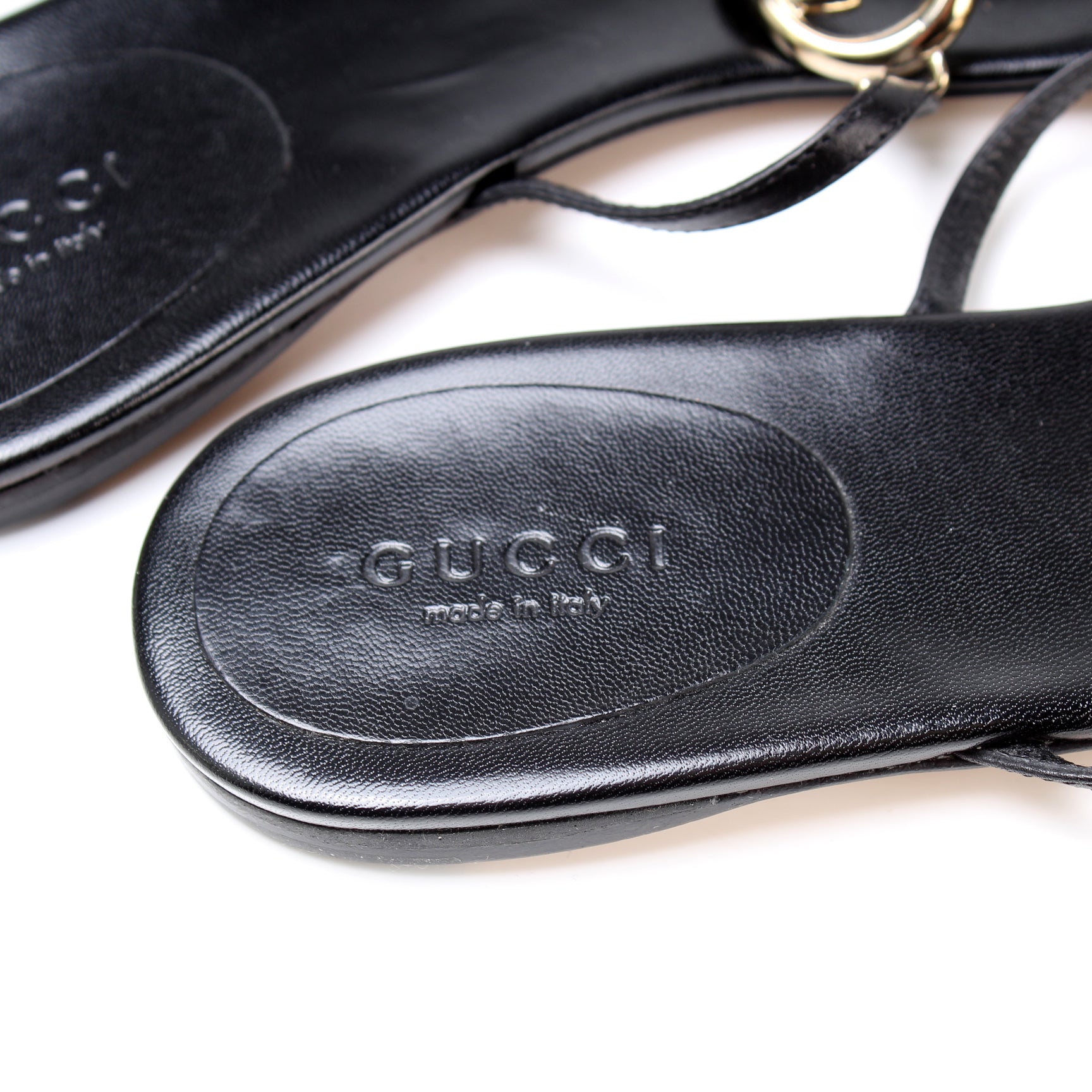 Interlocking GG Flip Flops Size 35.5 lbcase