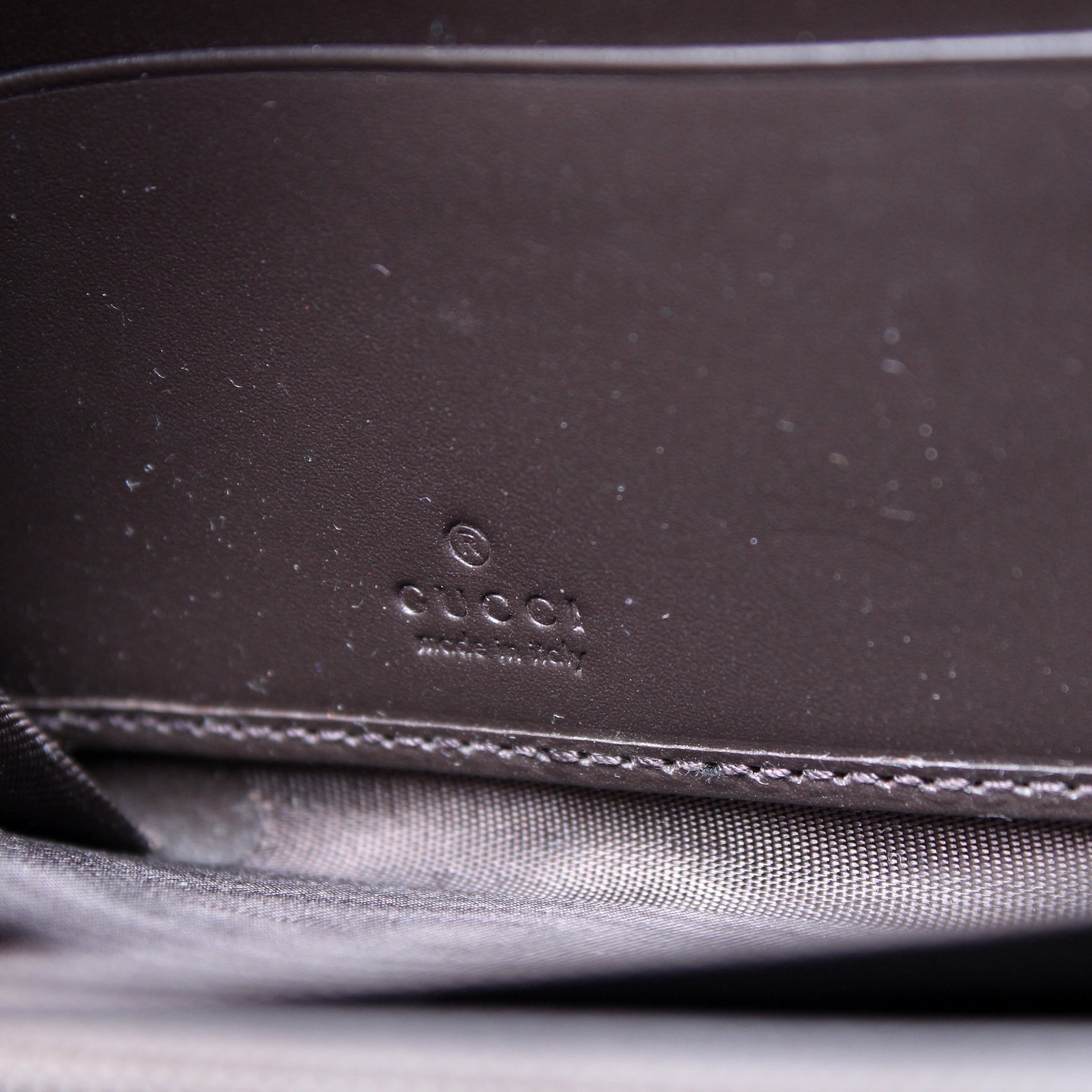 408831 Web GG Supreme Zip Around Wallet Bee lbcase