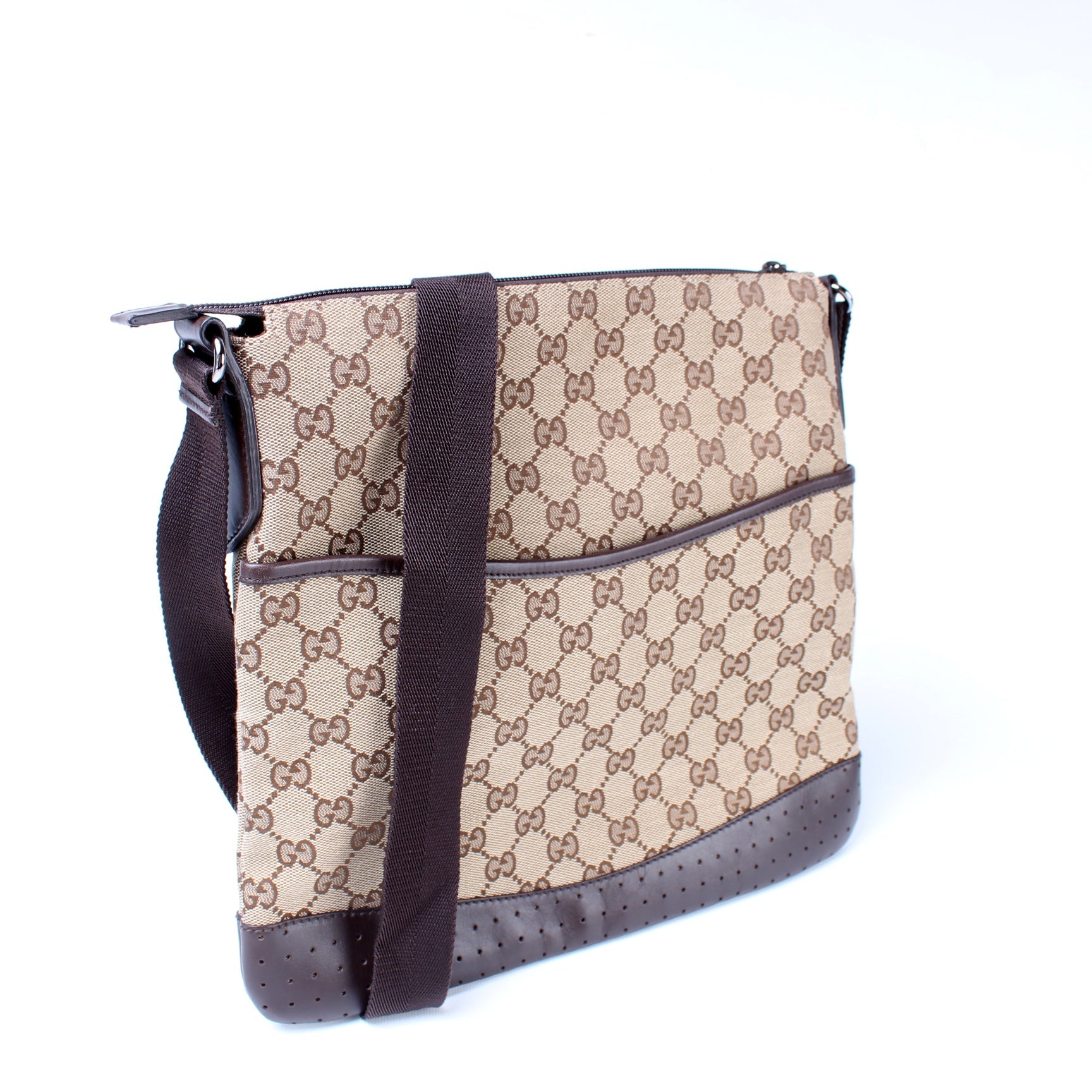 145857 GG Canvas Flat Messenger Medium lbcase