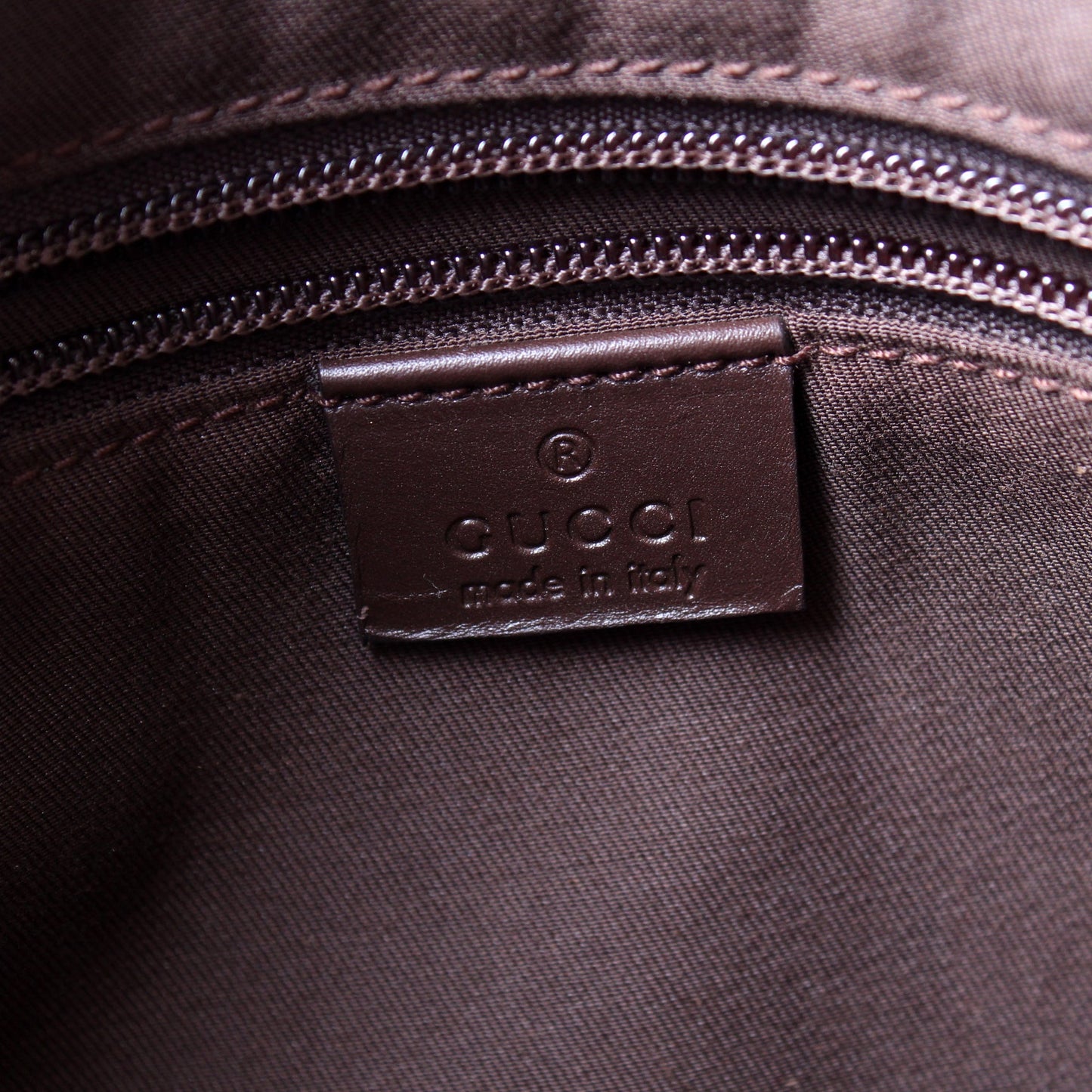 145857 GG Canvas Flat Messenger Medium lbcase