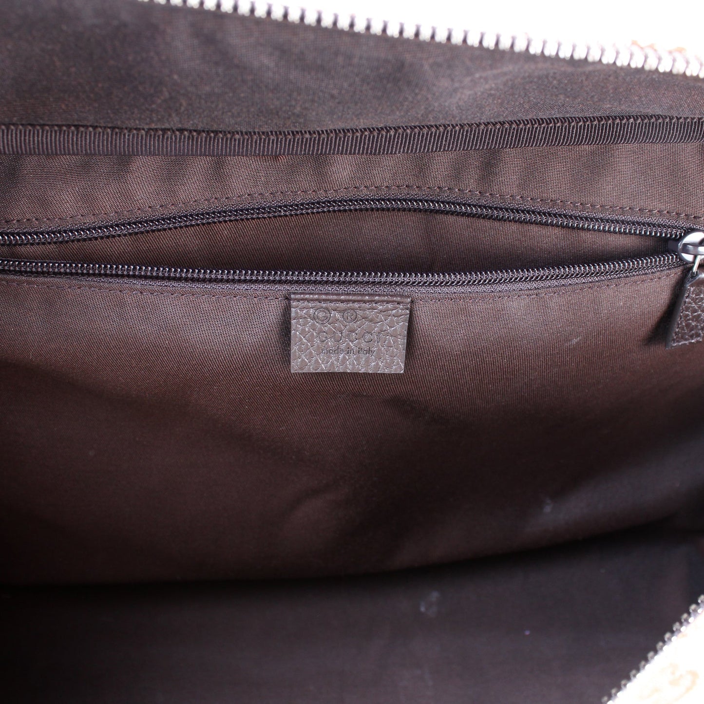 610105 GG Canvas Boston Duffle lbcase