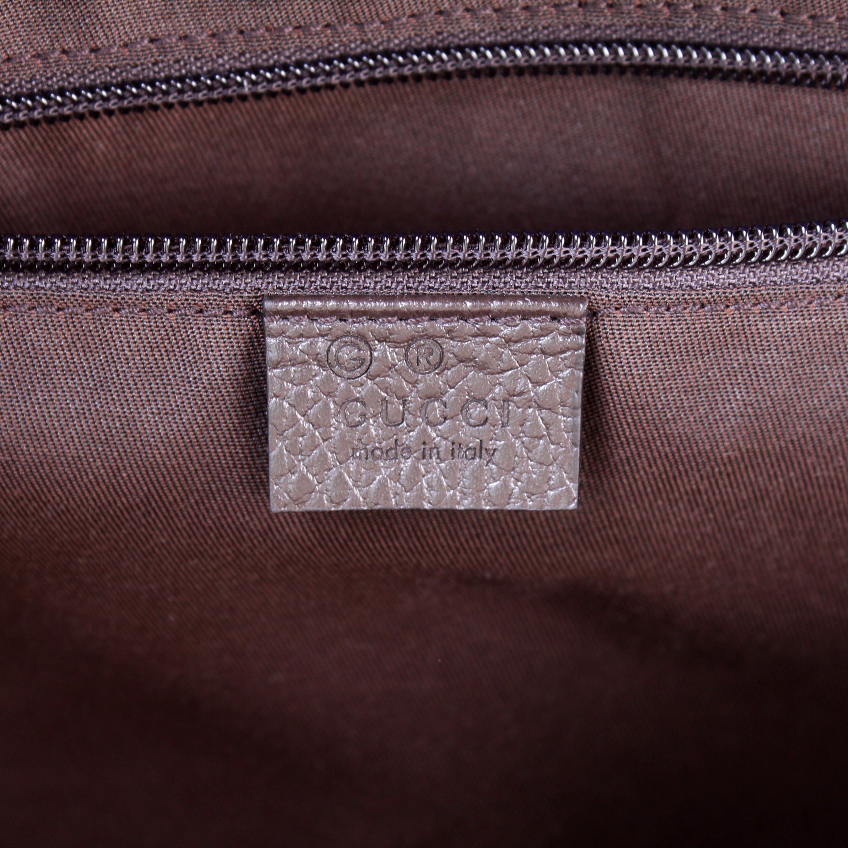 610105 GG Canvas Boston Duffle lbcase