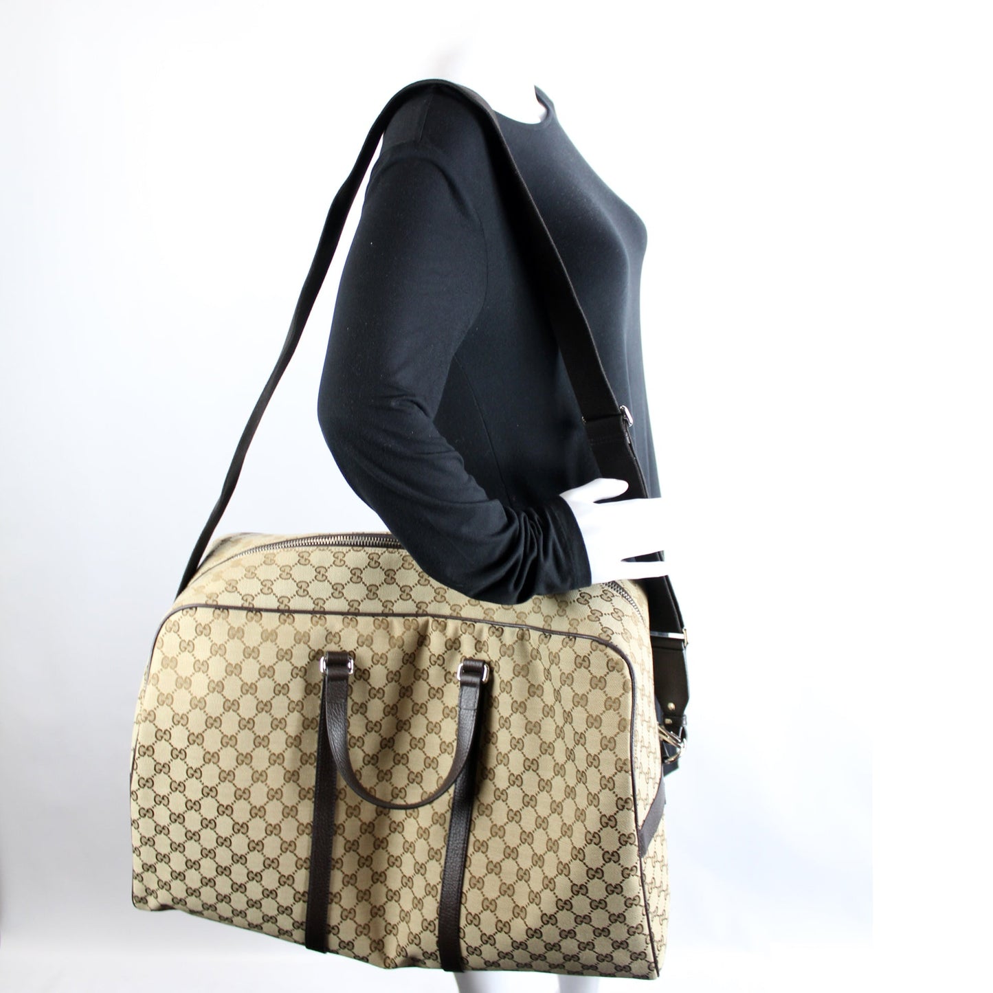 610105 GG Canvas Boston Duffle lbcase