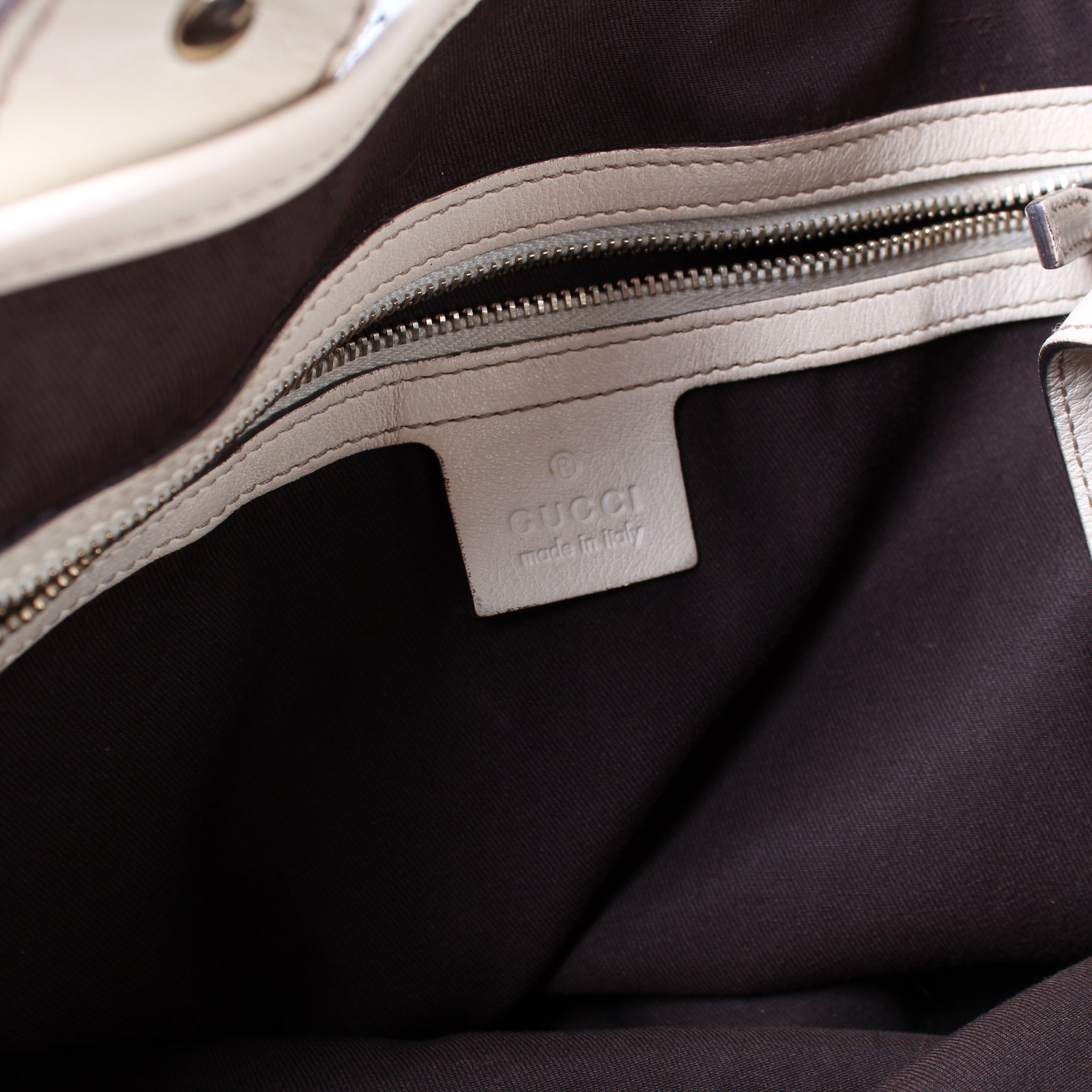 162900 Pelham Medium Tote lbcase