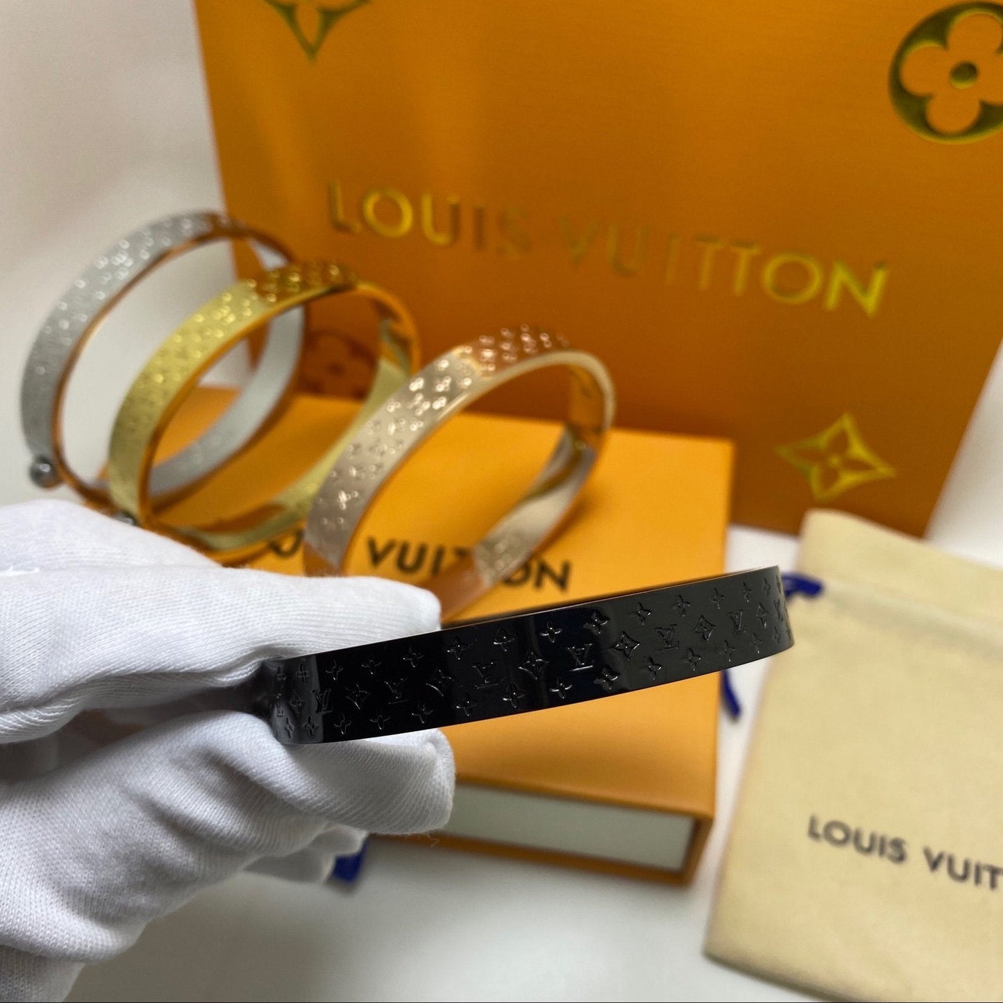 Luxury 4-color Letter Bracelet lbcase