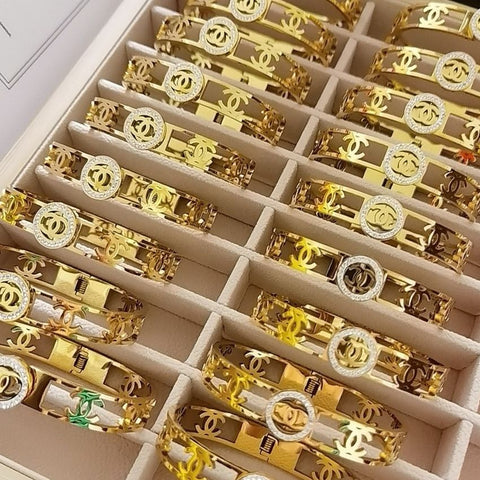 2022 Luxury Color Contrast Double C Bracelet