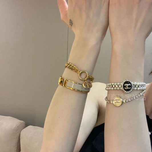 Xiaoxiang Feng Rhinestone Chain Bracelet lbcase
