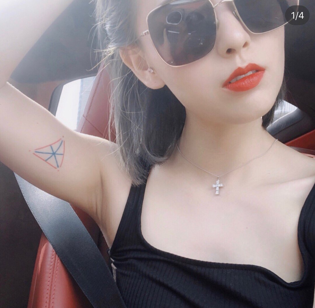 Women's Cross & Pendant Necklace lbcase